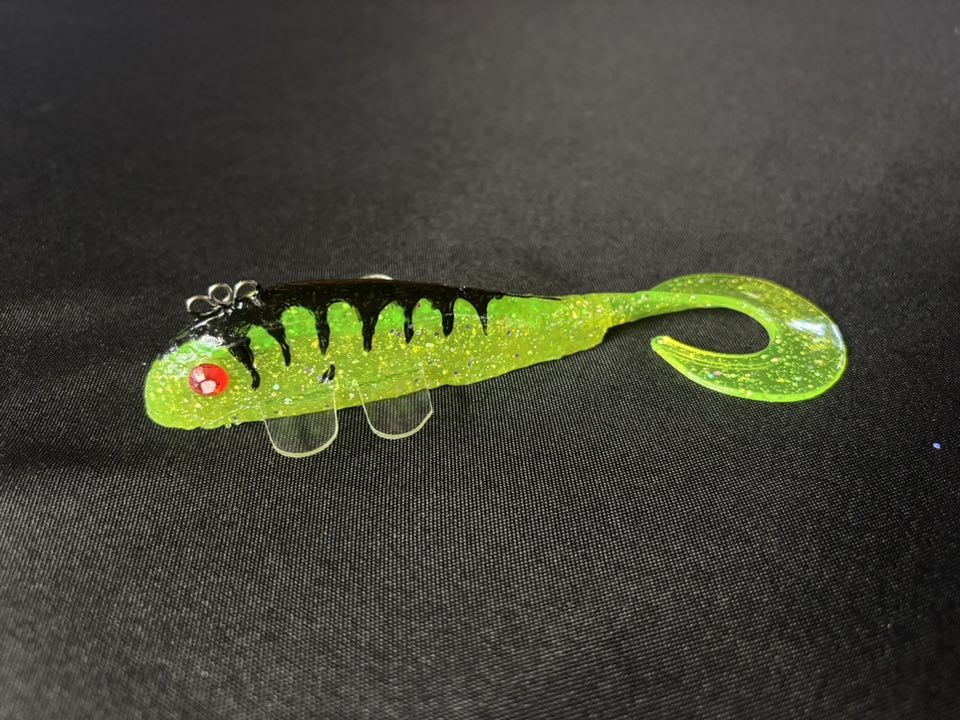 Black Green Tiger Clear Fin